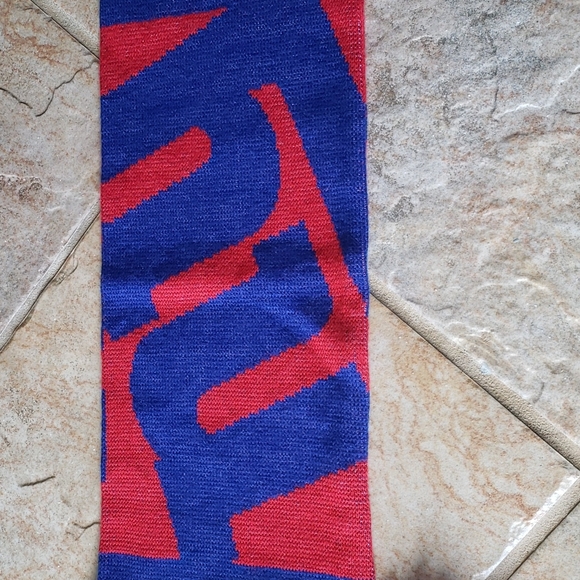 NY Giants Scarf - Picture 13 of 15